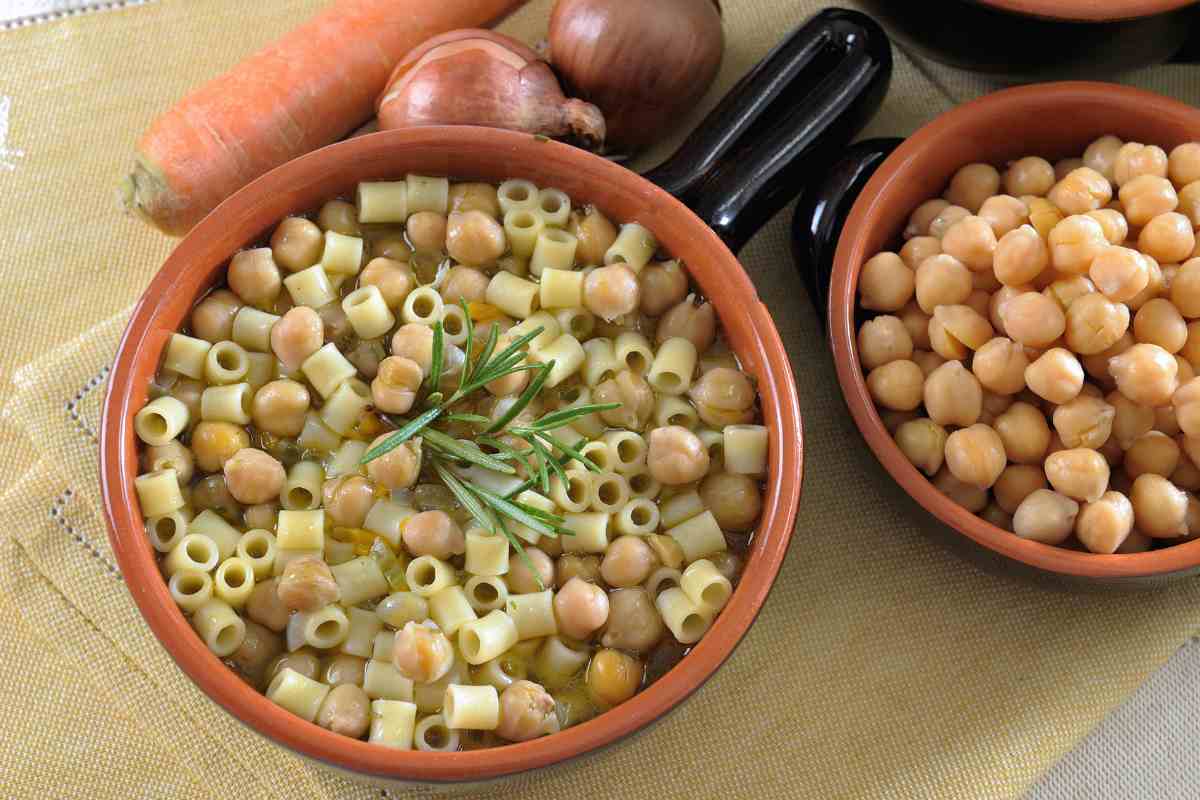 pasta e ceci in brodo