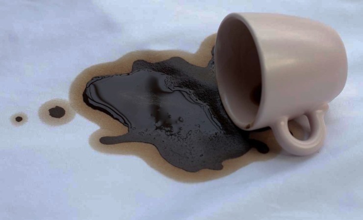 Tazza di caffè rovesciata